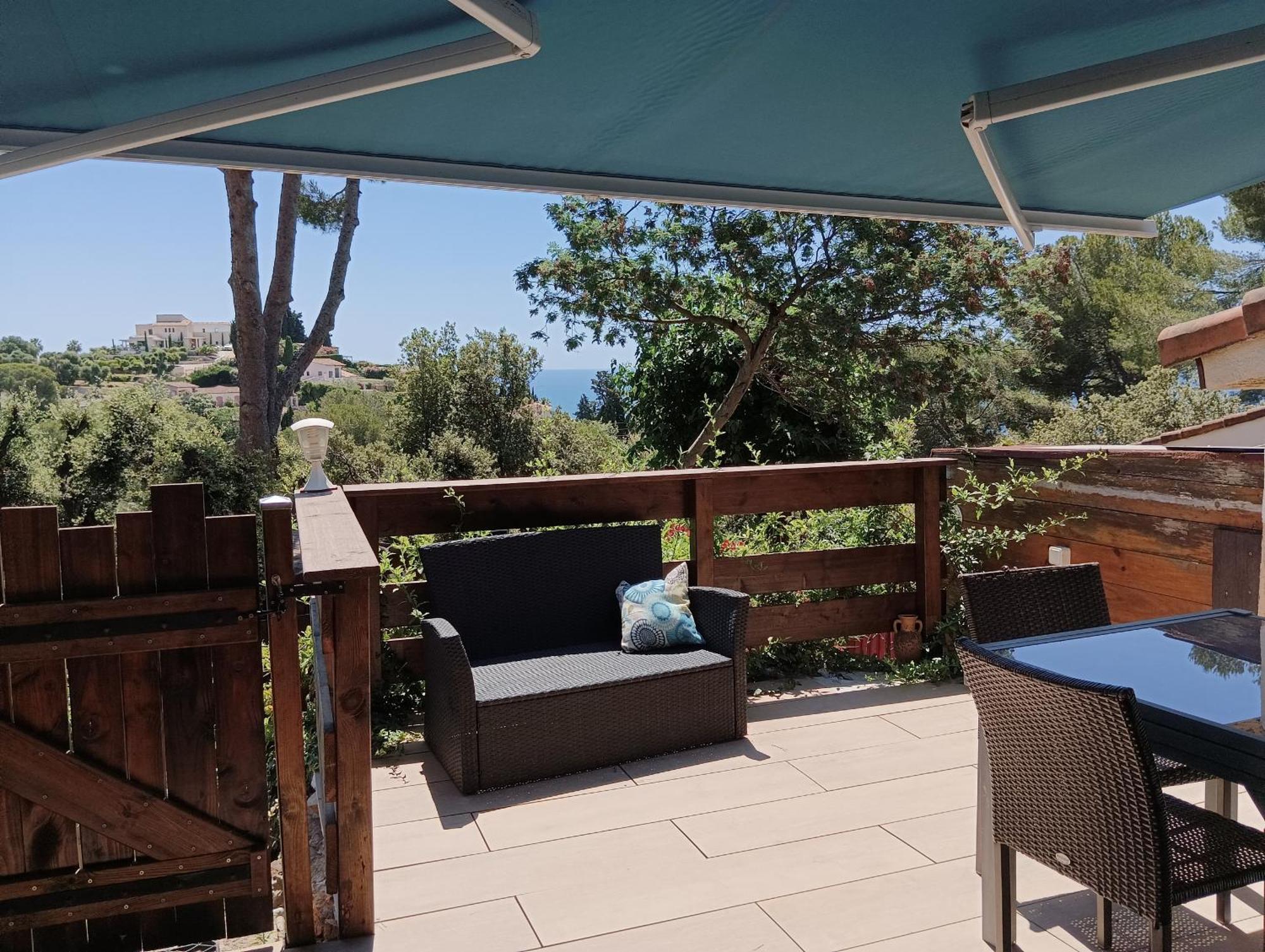 Petite Maison Au Calme - Piscine En Copropriete, Terrasse, Mer, Clim Vallauris Exterior photo